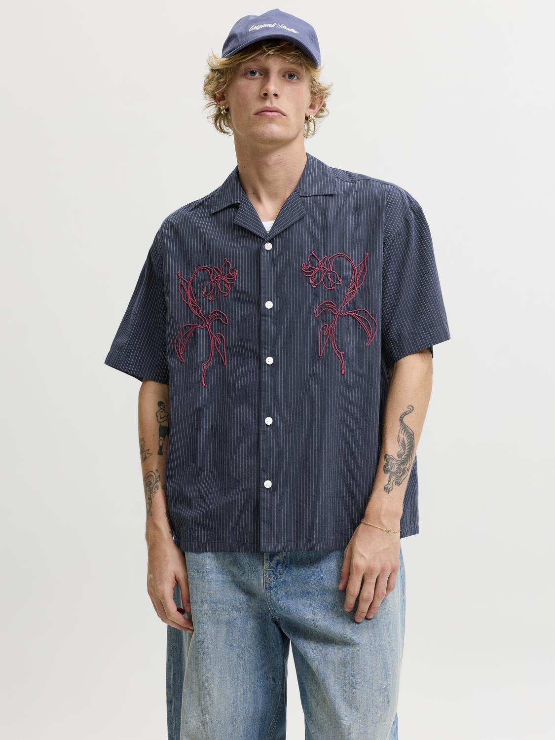model_shot-front